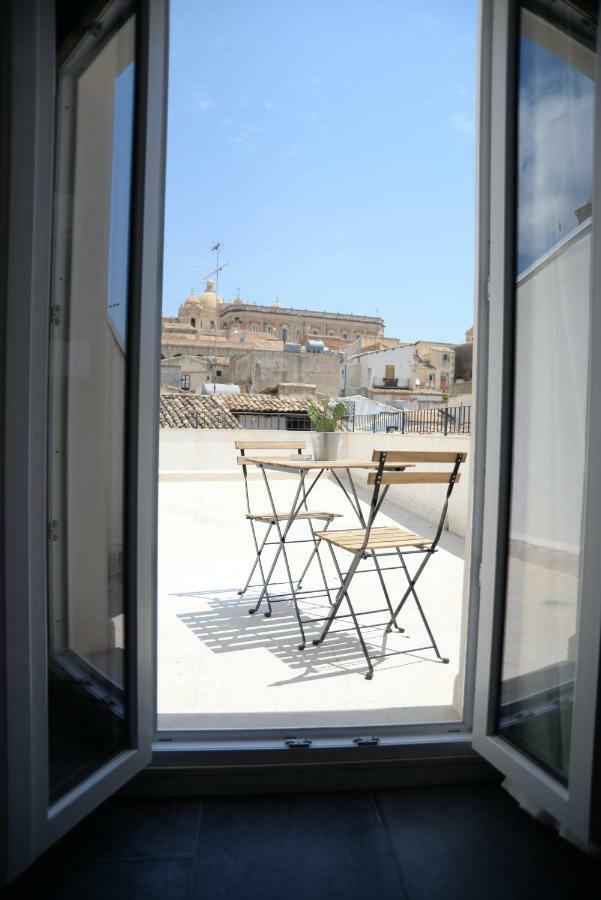 Barock Acomodação com café da manhã Noto Exterior foto